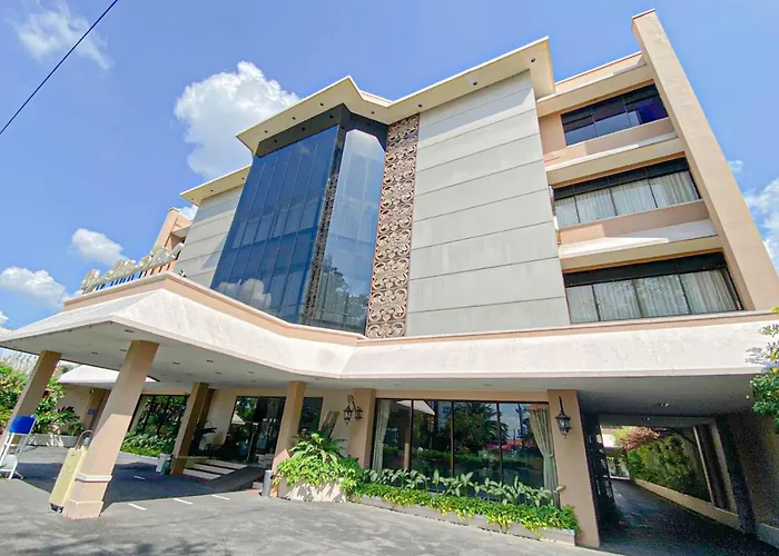 Riyadi Palace Hotel Surakarta 